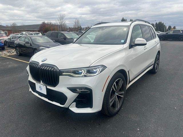 2022 BMW X7 M50i