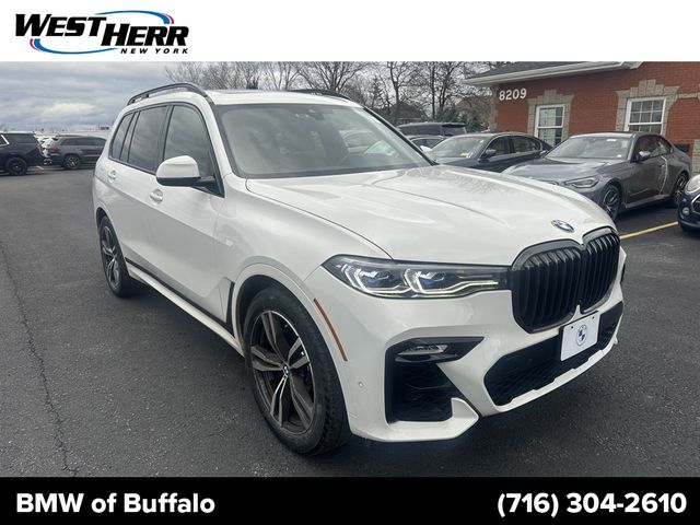 2022 BMW X7 M50i