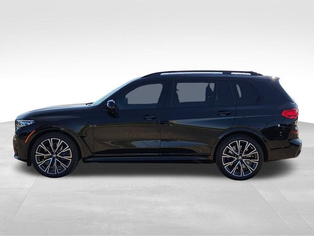 2022 BMW X7 M50i