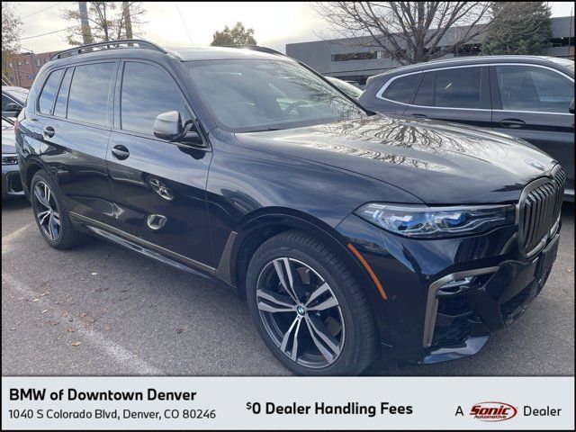 2022 BMW X7 M50i