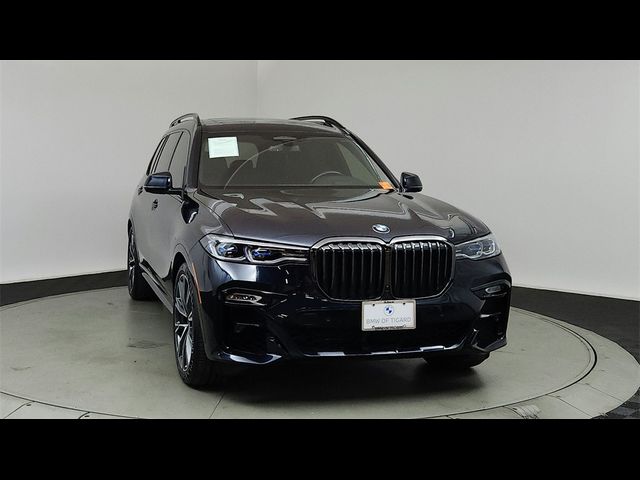 2022 BMW X7 M50i