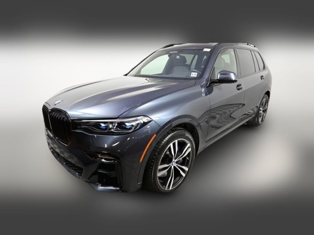 2022 BMW X7 M50i