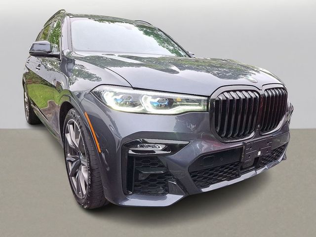 2022 BMW X7 M50i