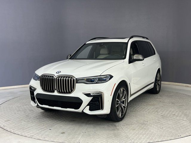 2022 BMW X7 M50i