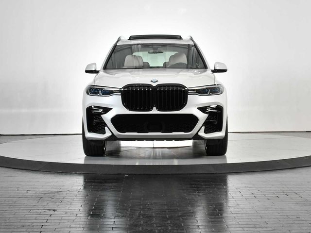 2022 BMW X7 M50i