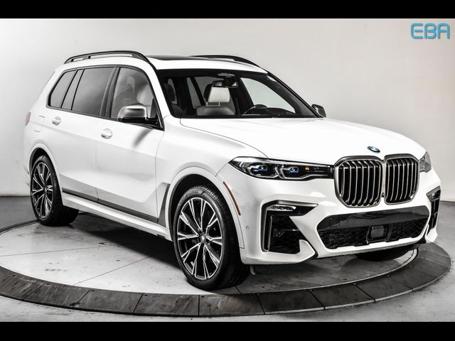 2022 BMW X7 M50i