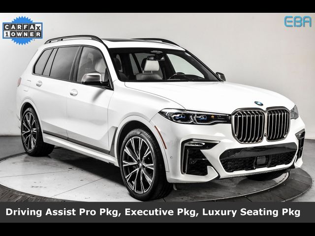 2022 BMW X7 M50i