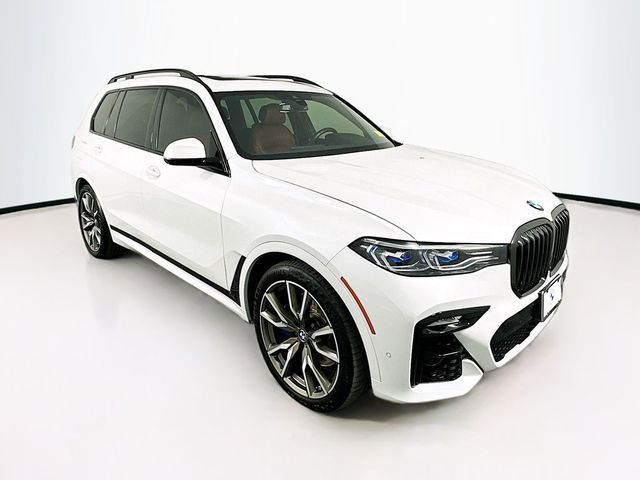 2022 BMW X7 M50i