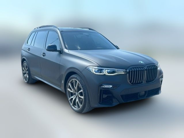 2022 BMW X7 M50i