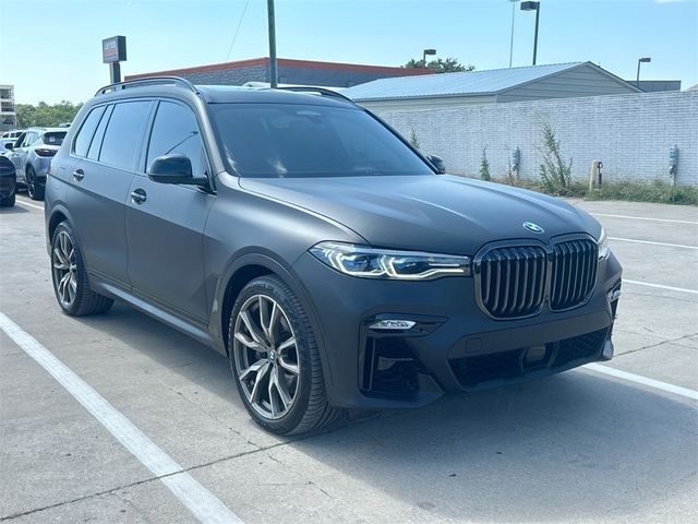 2022 BMW X7 M50i