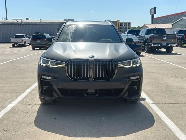 2022 BMW X7 M50i