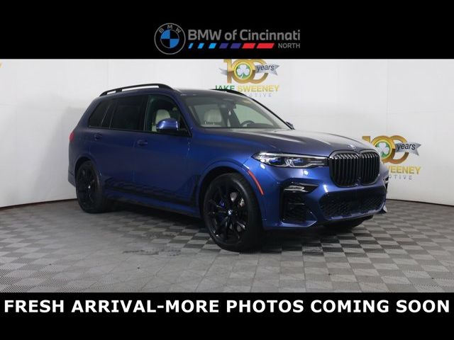 2022 BMW X7 M50i