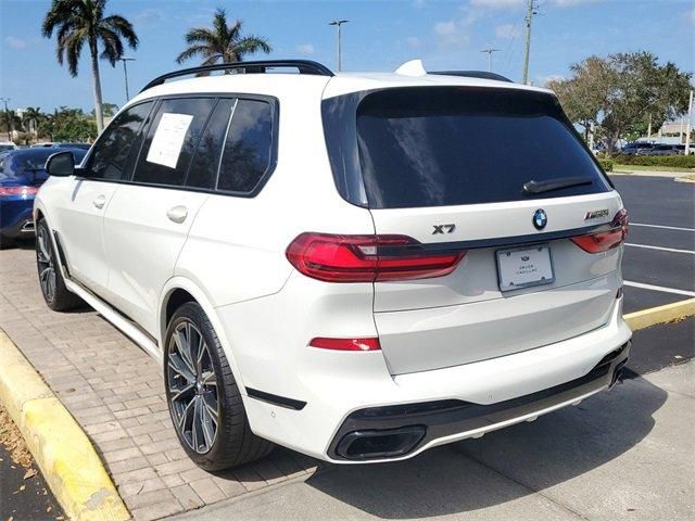 2022 BMW X7 M50i