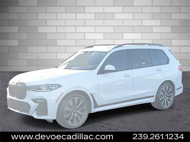 2022 BMW X7 M50i