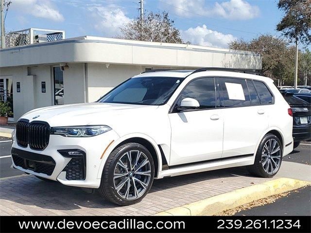 2022 BMW X7 M50i