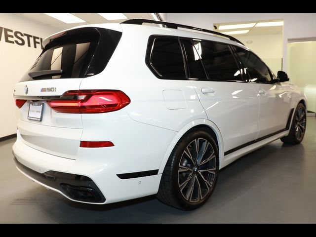 2022 BMW X7 M50i