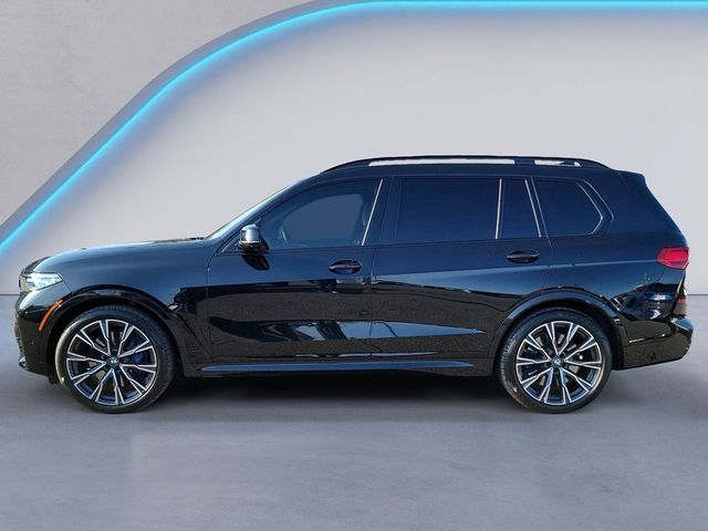 2022 BMW X7 M50i