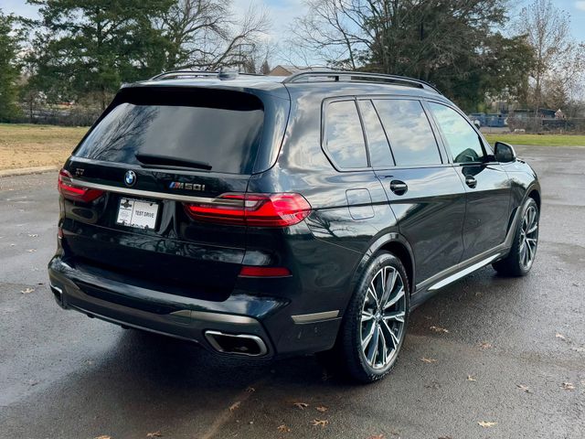 2022 BMW X7 M50i