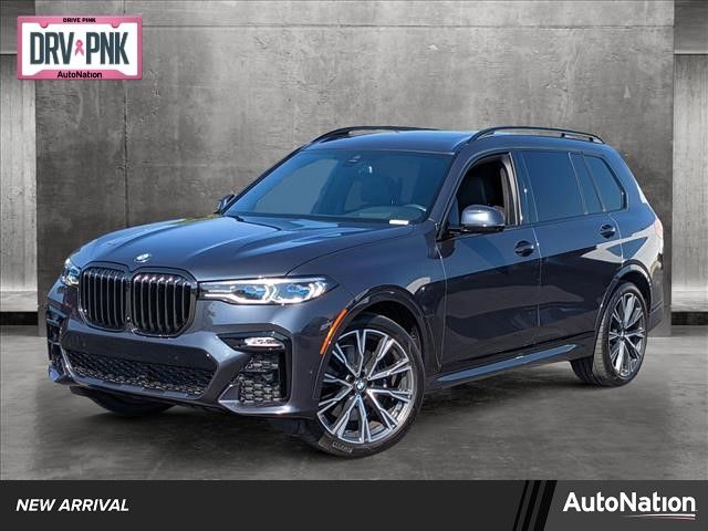 2022 BMW X7 M50i