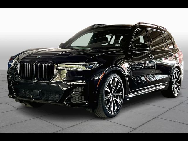 2022 BMW X7 M50i