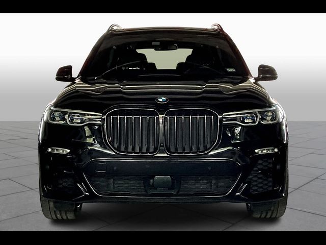 2022 BMW X7 M50i