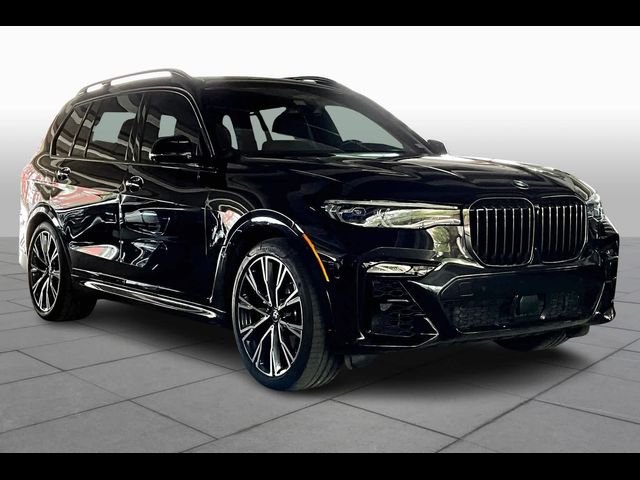 2022 BMW X7 M50i