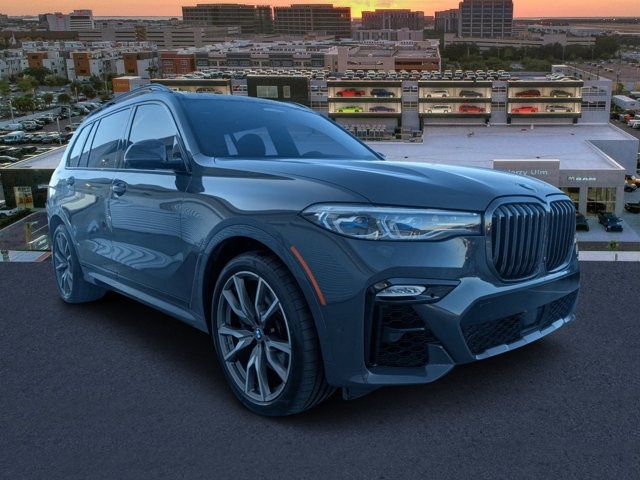 2022 BMW X7 M50i