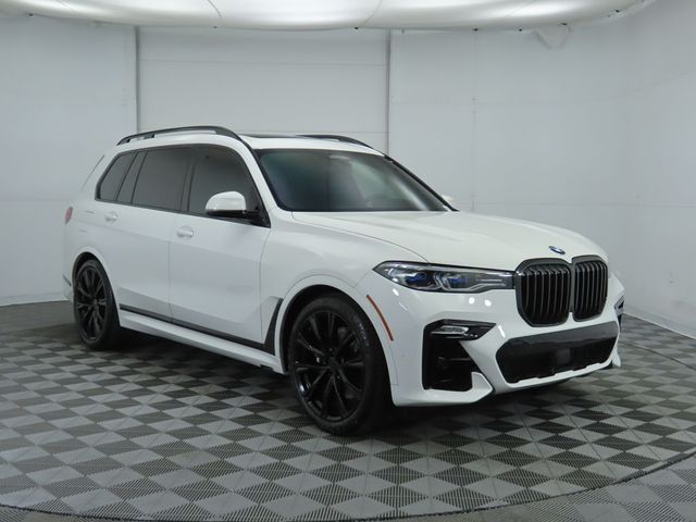 2022 BMW X7 M50i