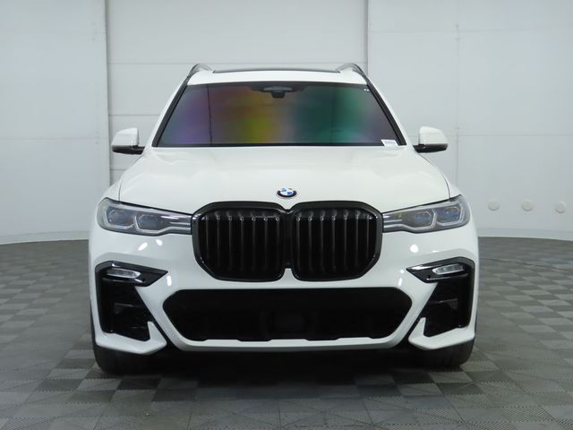 2022 BMW X7 M50i