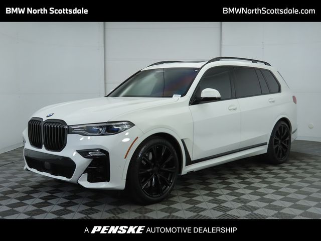 2022 BMW X7 M50i