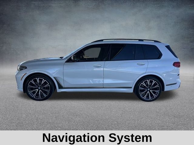 2022 BMW X7 M50i