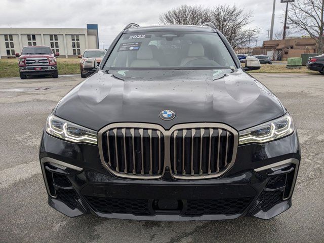 2022 BMW X7 M50i