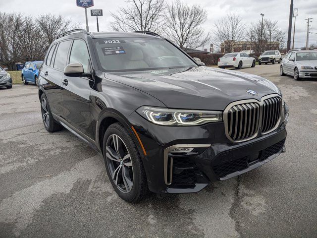 2022 BMW X7 M50i