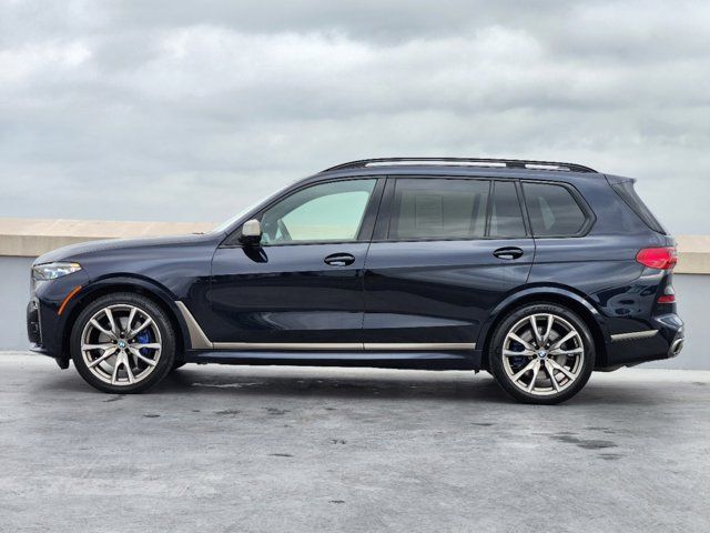 2022 BMW X7 M50i