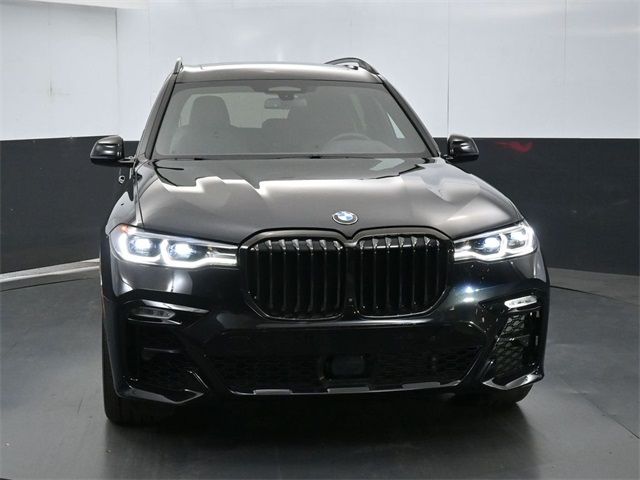 2022 BMW X7 M50i