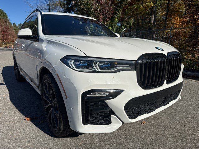 2022 BMW X7 M50i