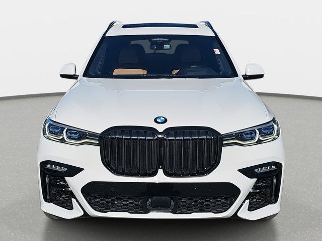 2022 BMW X7 M50i