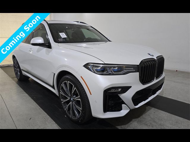 2022 BMW X7 M50i