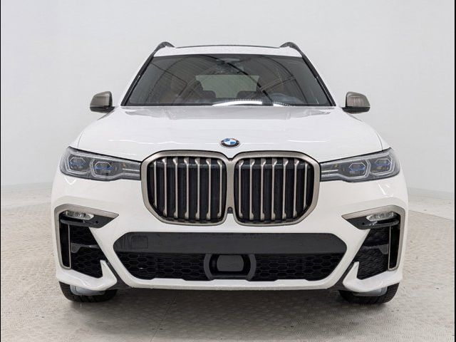 2022 BMW X7 M50i