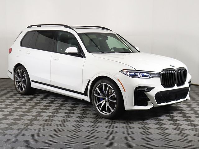 2022 BMW X7 M50i