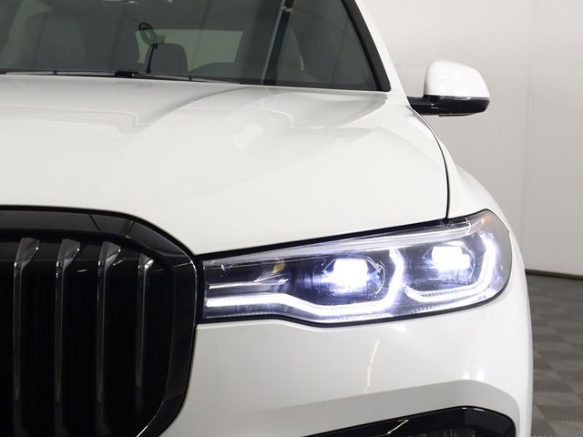 2022 BMW X7 M50i