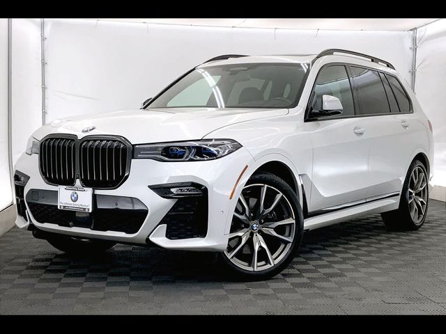 2022 BMW X7 M50i