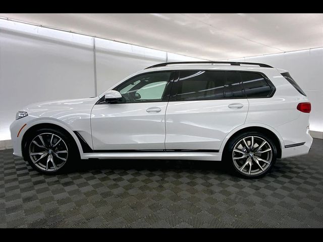 2022 BMW X7 M50i