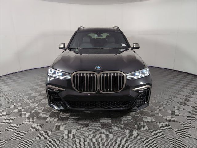 2022 BMW X7 M50i