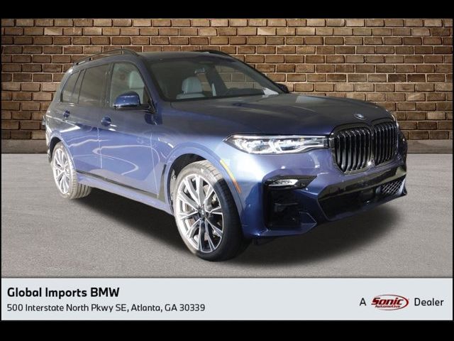 2022 BMW X7 M50i