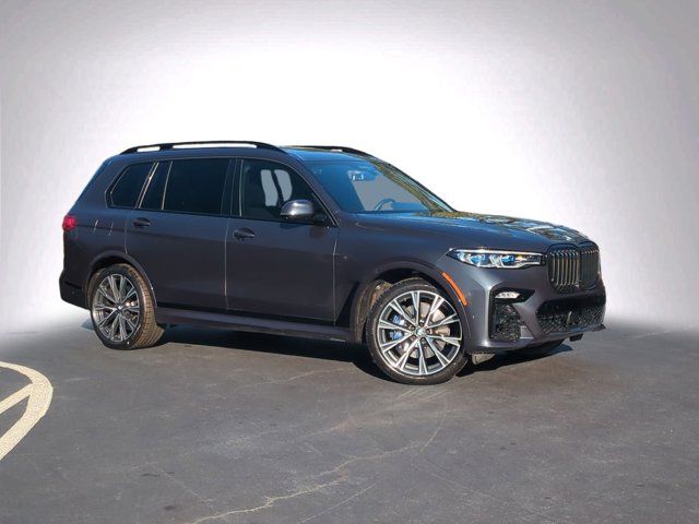 2022 BMW X7 M50i