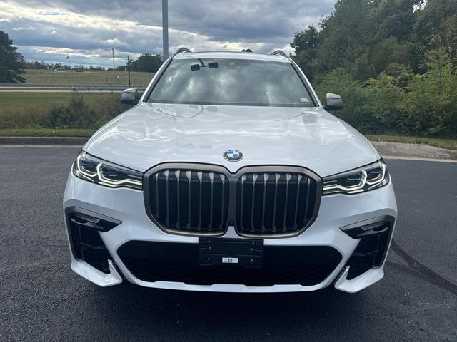 2022 BMW X7 M50i