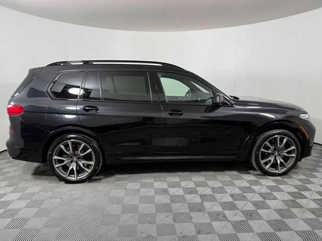 2022 BMW X7 M50i