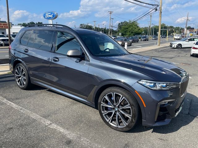 2022 BMW X7 M50i