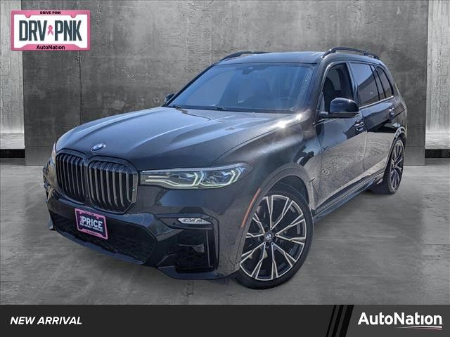 2022 BMW X7 M50i